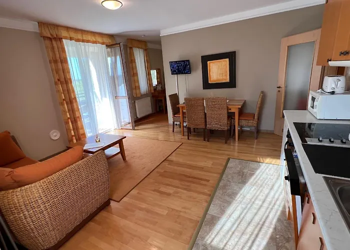 Luxus Golf Апартаменты Бюк